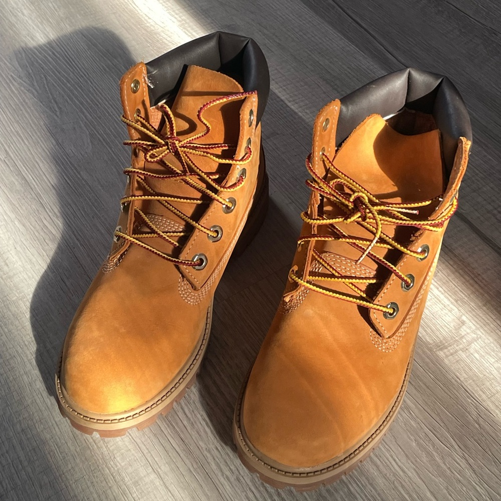 Timberland’s - Picture 4 of 4